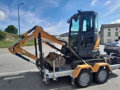 CASE CX26C + 3 LÖCHER + ANHÄNGER – 2,5-Tonnen-Minibagger