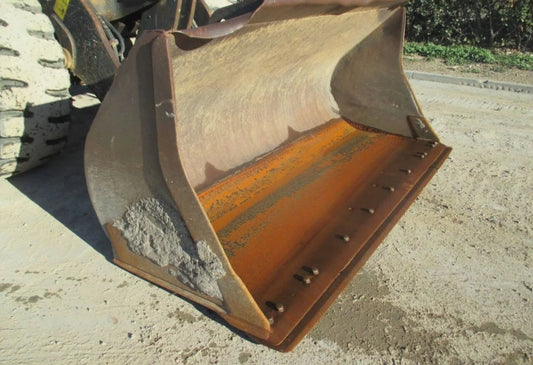 2011 KOMATSU WA 320