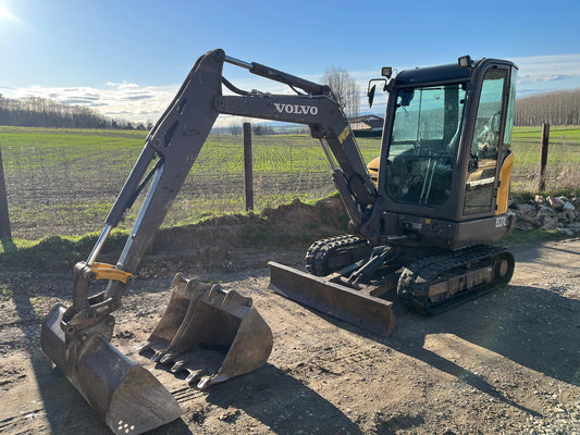 VOLVO EC27C MINIBAGGER Baujahr 2013