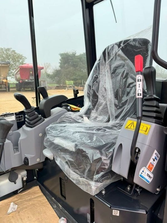 NEUER KUBOTA U27-4 + 3 LÖCHER – 2,6-Tonnen-Minibagger